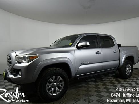 Used 2016 Toyota Tacoma Tacoma Double Cab image 1