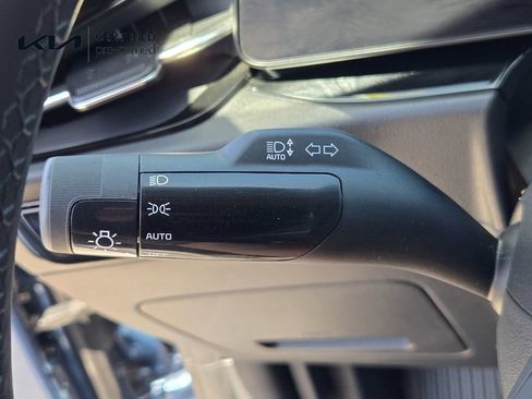 Certified 2024 Kia Niro Wind FWD image 27
