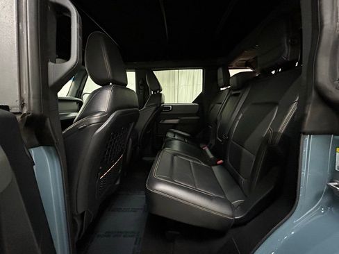 Used 2021 Ford Bronco Badlands image 28