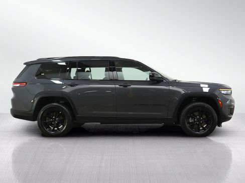 Used 2025 Jeep Grand Cherokee L Laredo AWD/4WD image 7