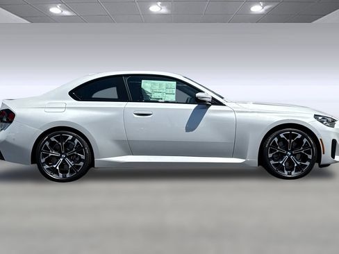 Used 2025 BMW 230i Coupe w/ Premium Package image 7
