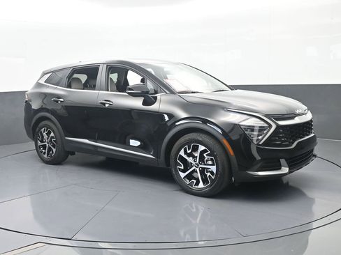 Used 2024 Kia Sportage EX FWD image 8