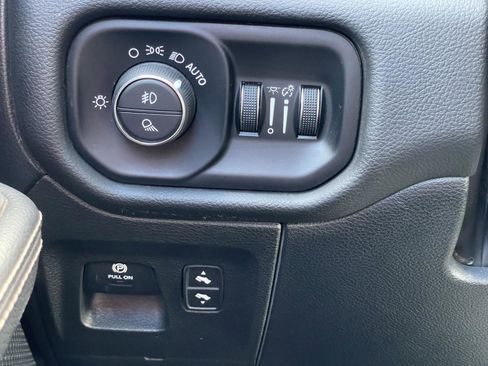 Certified 2025 RAM 1500 Laramie image 31