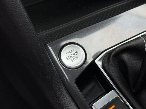 Used 2023 Volkswagen Tiguan SEL R-Line AWD/4WD image 18