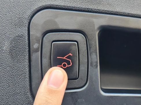 Used 2017 Tesla Model S 75D image 66