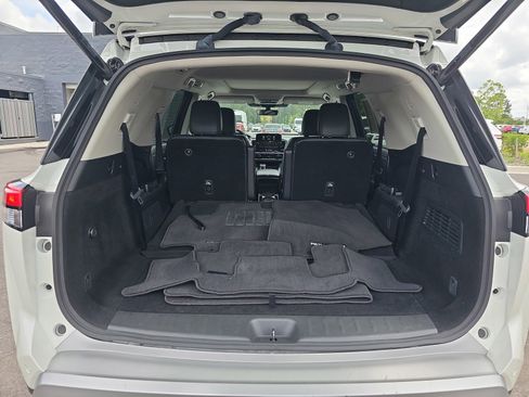Used 2023 Nissan Pathfinder SL w/ SL Premium Package AWD/4WD image 15