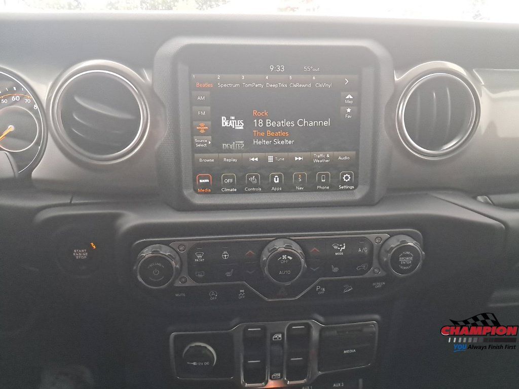 Used 2020 Jeep Wrangler Unlimited Sahara AWD/4WD image 33