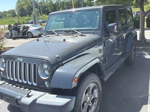 Used 2016 Jeep Wrangler Unlimited Sahara w/ Connectivity Group AWD/4WD image 5