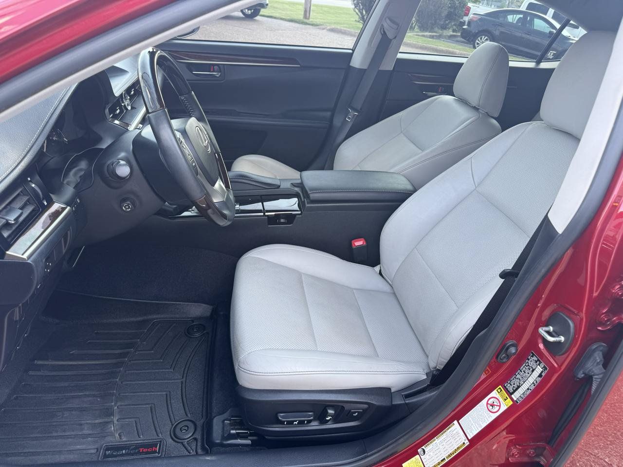 Used 2014 Lexus ES 350 w/ Luxury Package FWD image 7