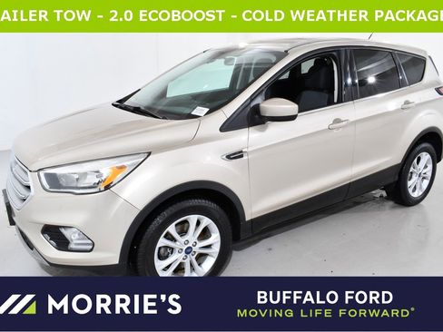 Used 2017 Ford Escape SE image 1