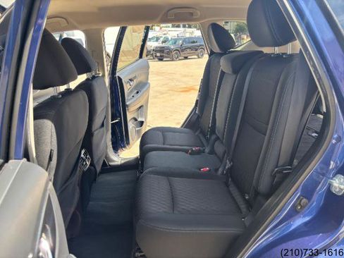 Used 2020 Nissan Rogue SV FWD image 24