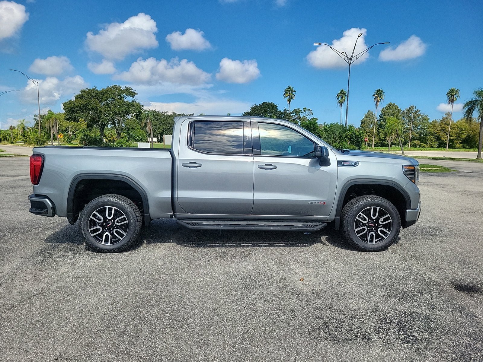New 2026 GMC Sierra 1500 AT4 w/ Technology Package AWD/4WD image 4