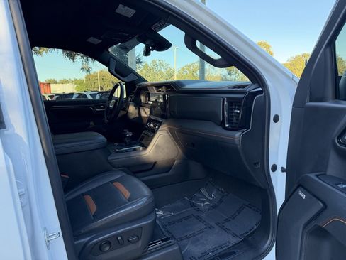 Used 2023 GMC Sierra 1500 AT4 w/ Technology Package image 31