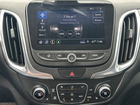 Used 2020 Chevrolet Equinox LT image 29