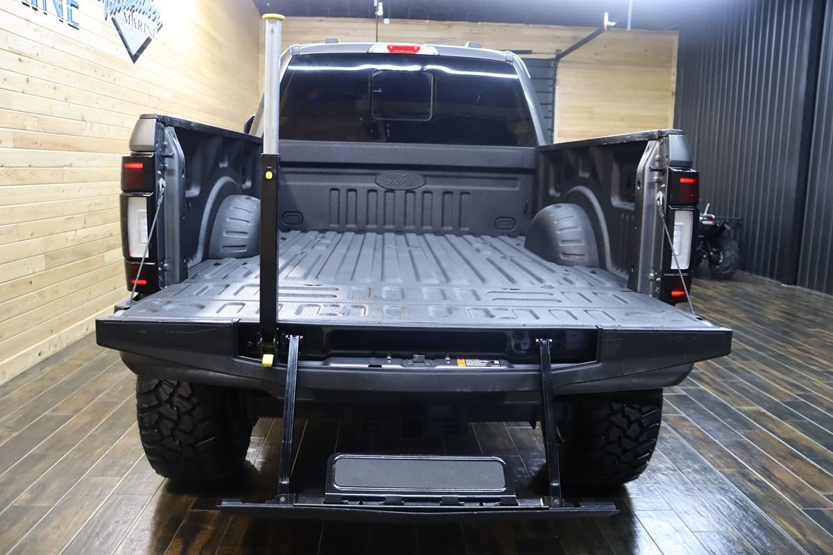 Used 2022 Ford F250 Lariat w/ Black Appearance Package AWD/4WD image 33