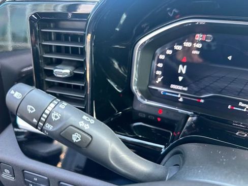 Used 2024 GMC Sierra 3500 SLE w/ SLE Value Package image 14