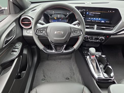 New 2026 Chevrolet Trax RS w/ Sunroof Package FWD image 11
