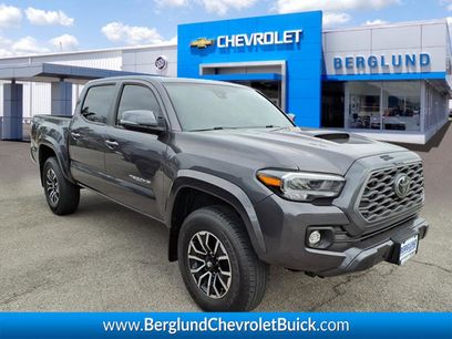 Used 2022 Toyota Tacoma TRD Sport w/ Technology Package