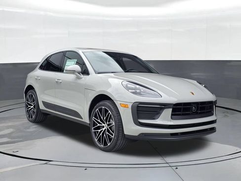 New 2026 Porsche Macan AWD/4WD image 6