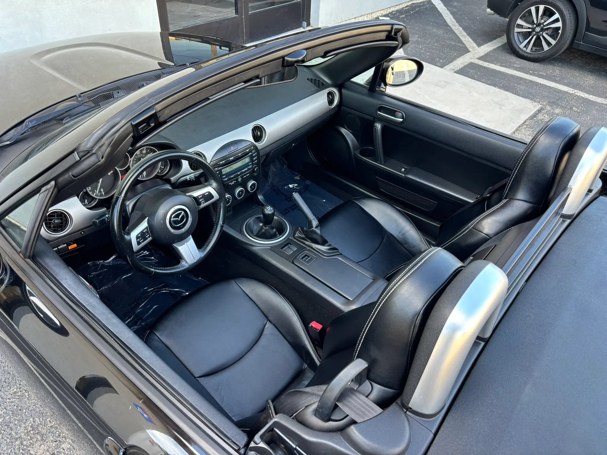Used 2012 MAZDA MX-5 Miata Sport RWD image 11