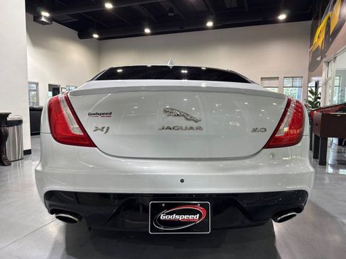 Used 2016 Jaguar XJ R-Sport RWD image 38