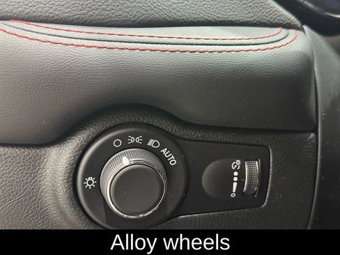 Used 2024 Dodge Durango GT image 20