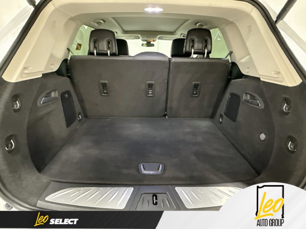 Used 2019 Buick Envision Essence AWD/4WD image 29