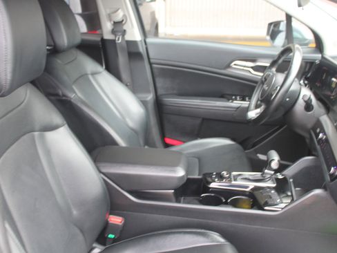 Used 2023 Kia Sportage EX image 21