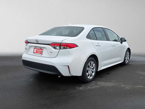 Used 2024 Toyota Corolla LE FWD image 3