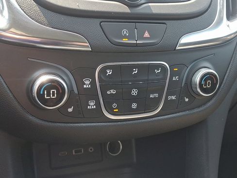 Used 2024 Chevrolet Equinox LT AWD/4WD image 15
