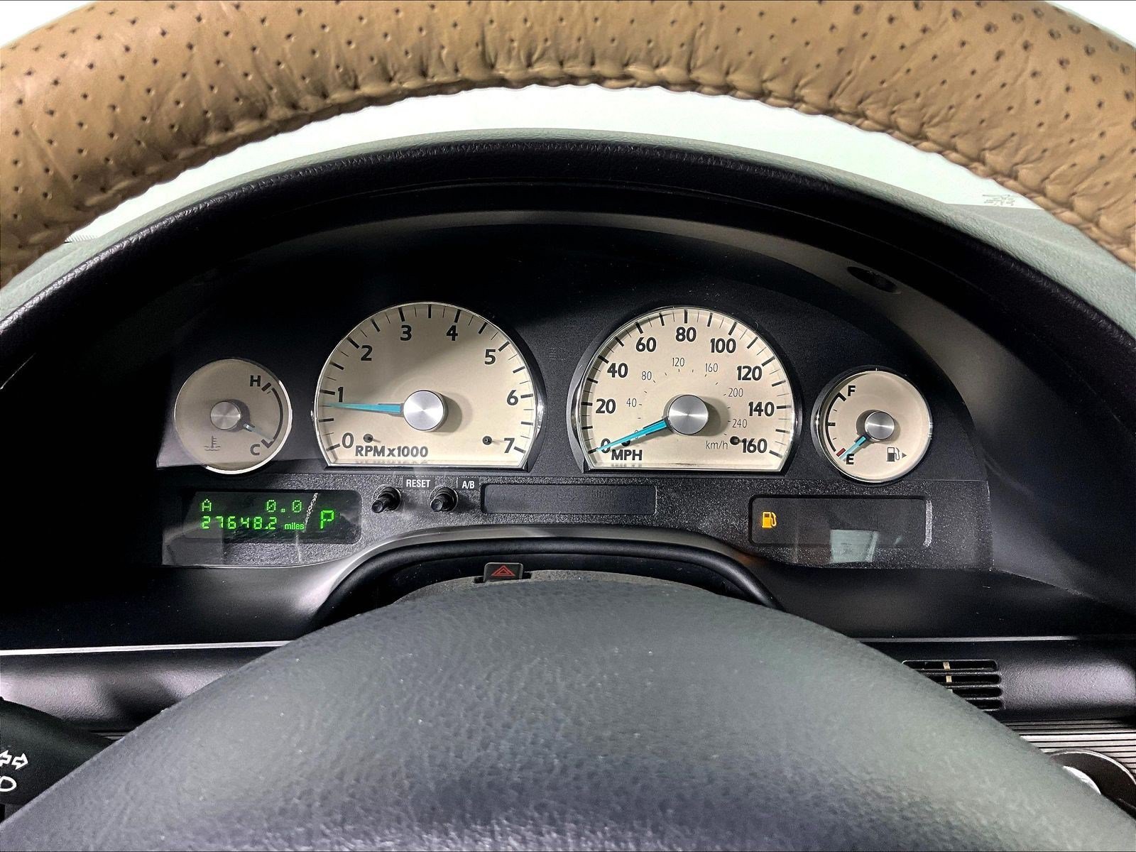Used 2004 Ford Thunderbird RWD image 10