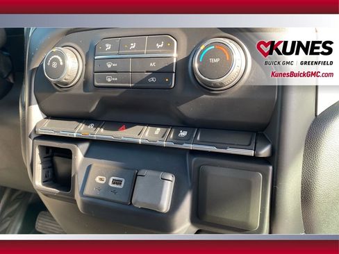 Used 2020 Chevrolet Silverado 1500 LT w/ Remote Start Package image 22