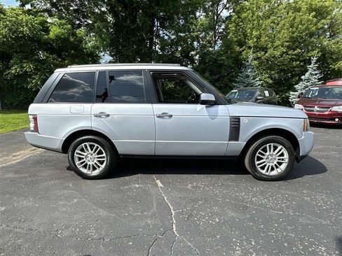 Used 2011 Land Rover Range Rover HSE AWD/4WD image 2