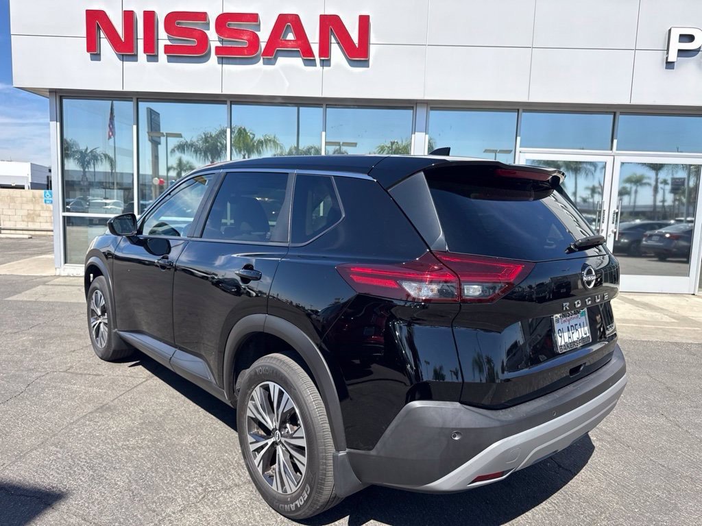 Used 2023 Nissan Rogue SV FWD image 6