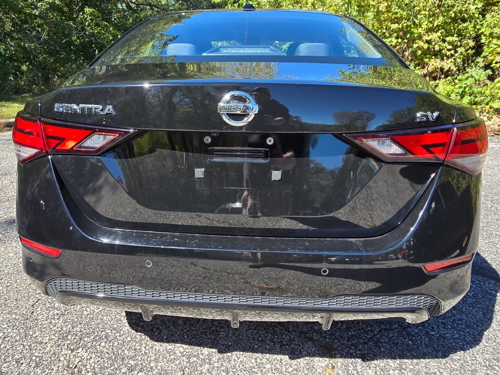 Used 2023 Nissan Sentra SV FWD image 6