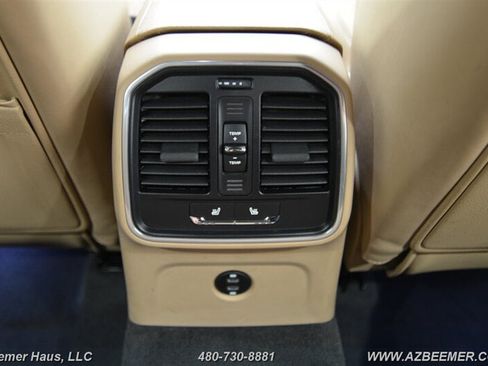 Used 2023 Porsche Macan image 19