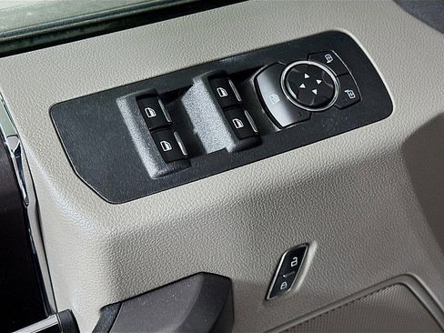 Used 2019 Ford F150 XLT image 18