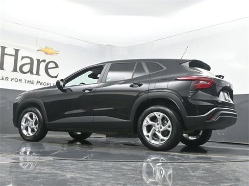 Used 2024 Chevrolet Trax LS w/ LS Convenience Package image 54