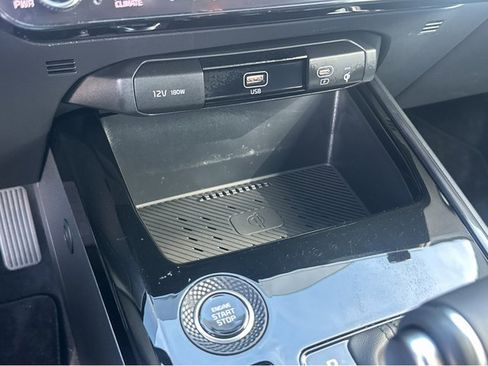 Certified 2025 Kia Niro EX image 25