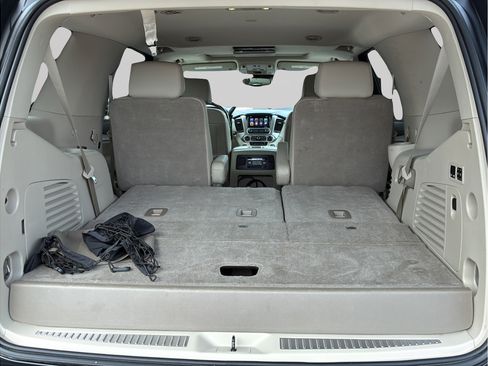 Used 2019 GMC Yukon Denali w/ Denali Ultimate Package RWD image 10