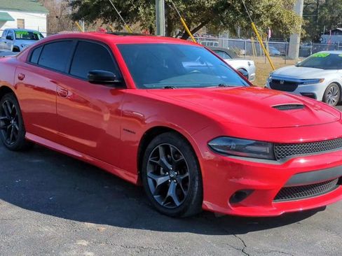 Used 2021 Dodge Charger R/T w/ Blacktop Package image 2