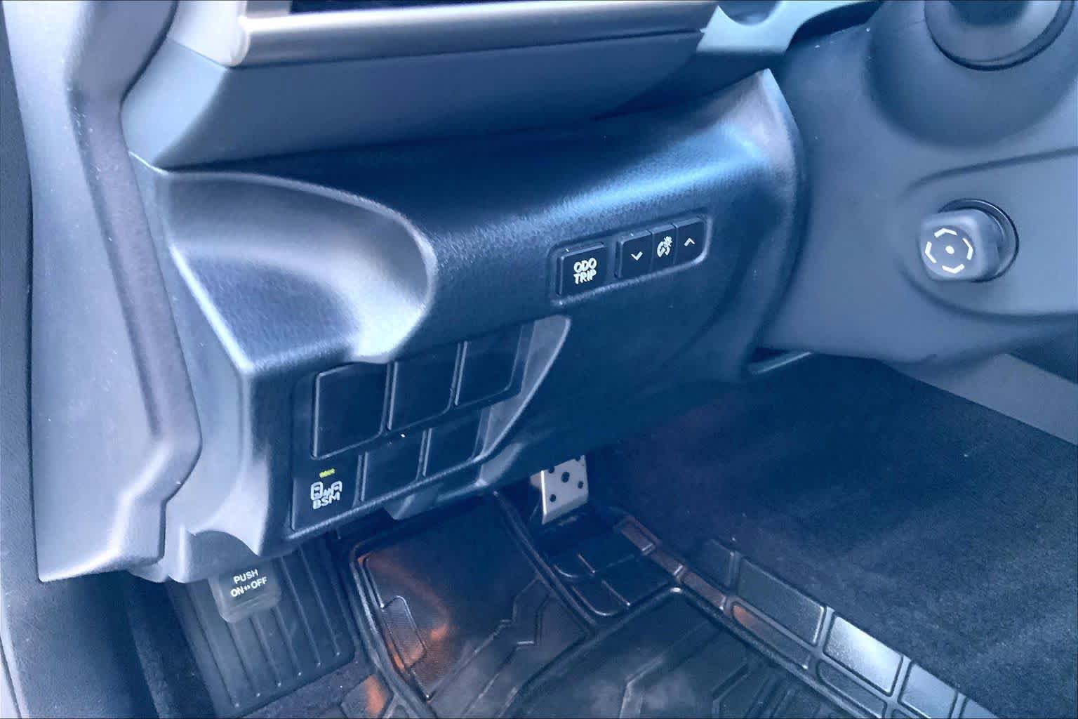 Used 2014 Lexus IS 350 w/ F Sport Package RWD image 32