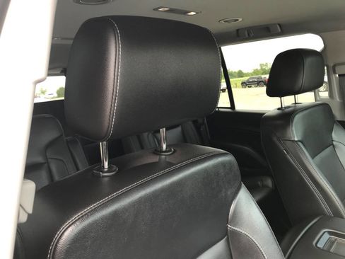 Used 2019 Chevrolet Tahoe LT w/ Luxury Package AWD/4WD image 11