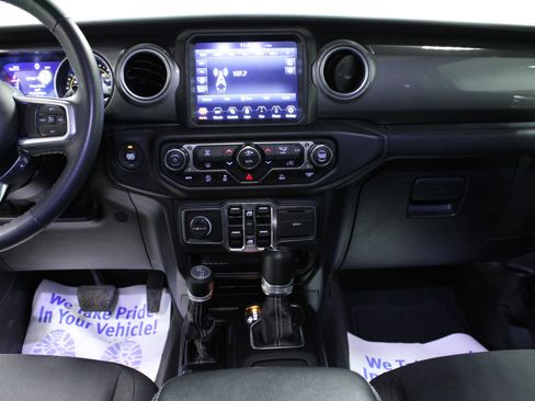 Used 2023 Jeep Wrangler Sahara image 18