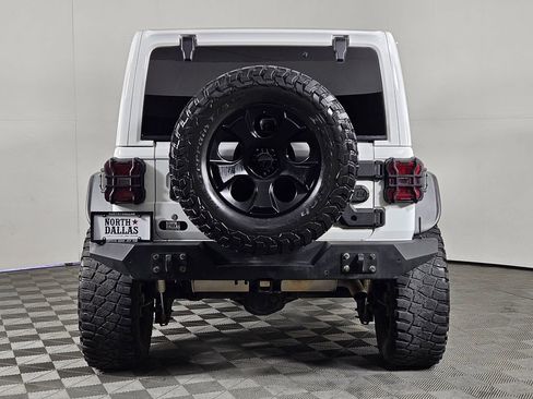 Used 2018 Jeep Wrangler Unlimited Rubicon image 4