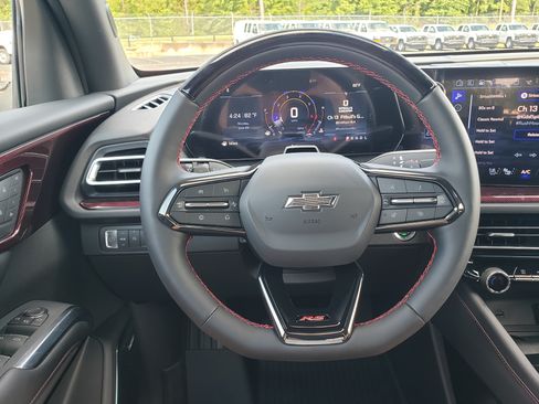 New 2026 Chevrolet Traverse RS w/ LPO, Floor Liner Package FWD image 18