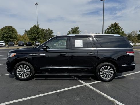 Used 2024 Lincoln Navigator L 4WD image 9