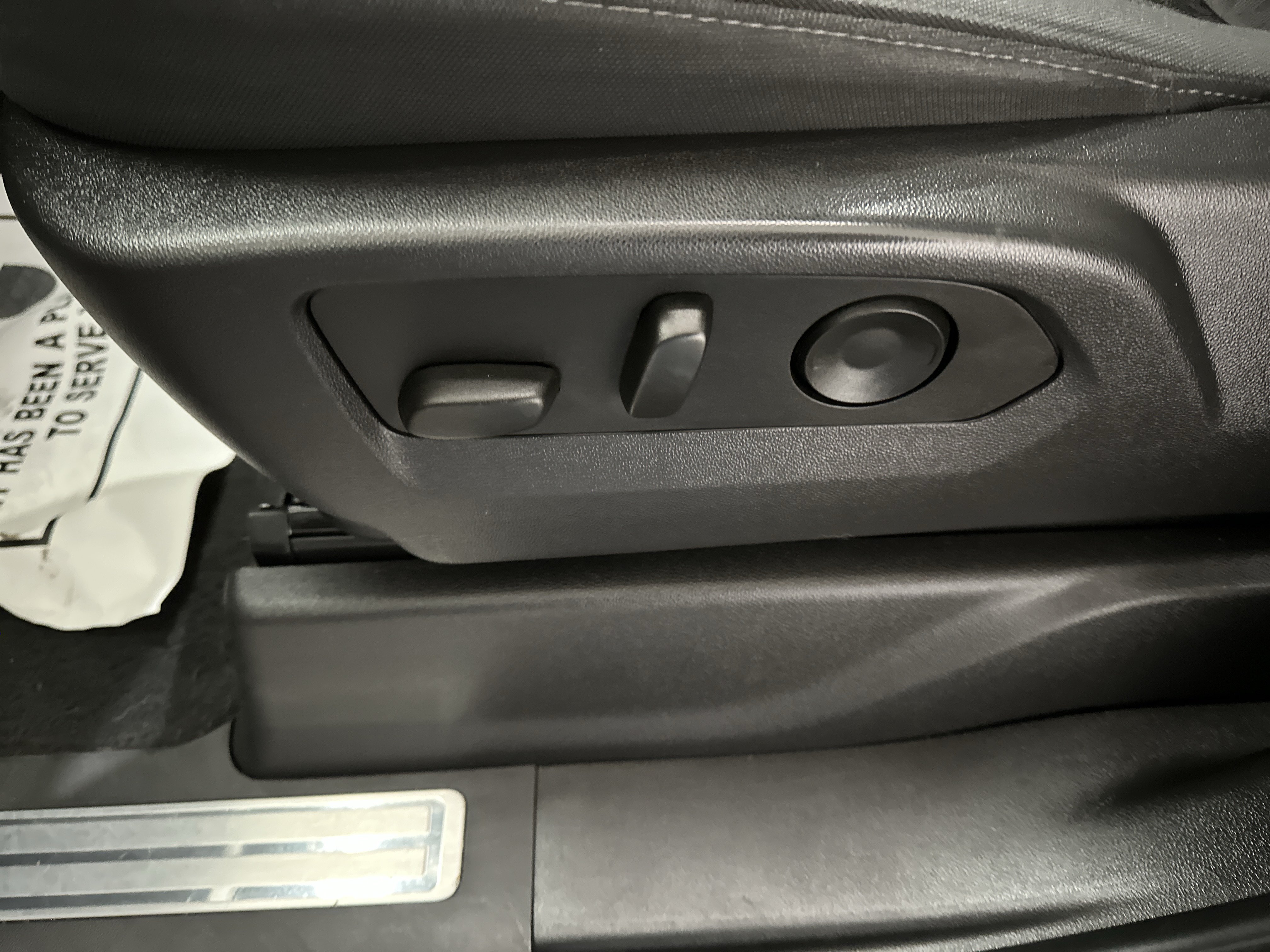 Used 2024 Chevrolet Silverado 1500 LT AWD/4WD image 20