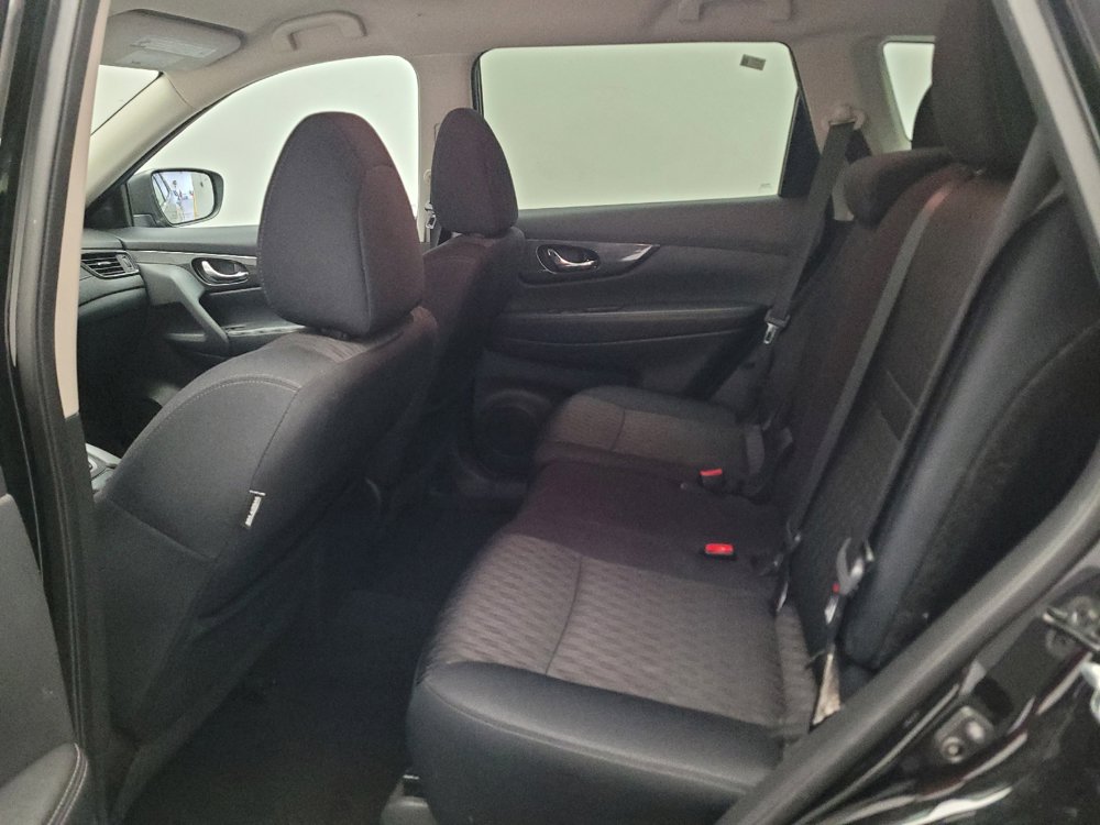 Used 2018 Nissan Rogue SV FWD image 18