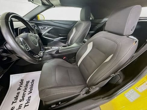 Used 2018 Chevrolet Camaro SS RWD image 23